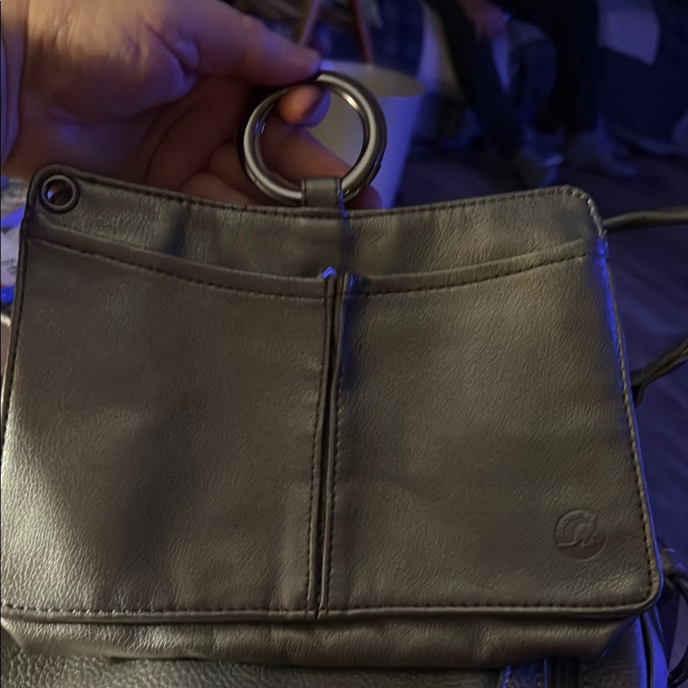 Chic Silver Shoulder Bag With Textured Finish - image 7